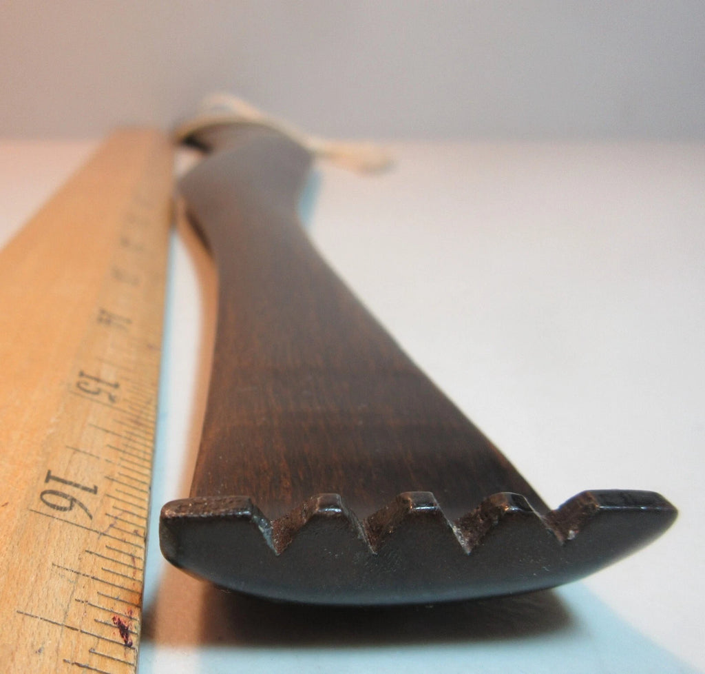 Hardwood BACKSCRATCHER