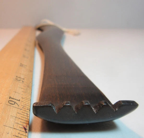 Hardwood BACKSCRATCHER