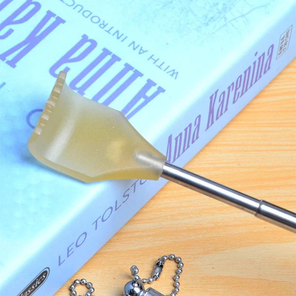 2 Pieces Plastic Head Horns Tickled Novelty Back Scratcher Practical Massager